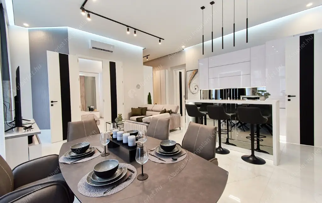 Kiadó albérlet 1389000 Ft/hó áron: Budapest, V. kerület  Aranykéz utca. Mérete: 121 nm, 4 szobás | Alberlet.hu - 6629650