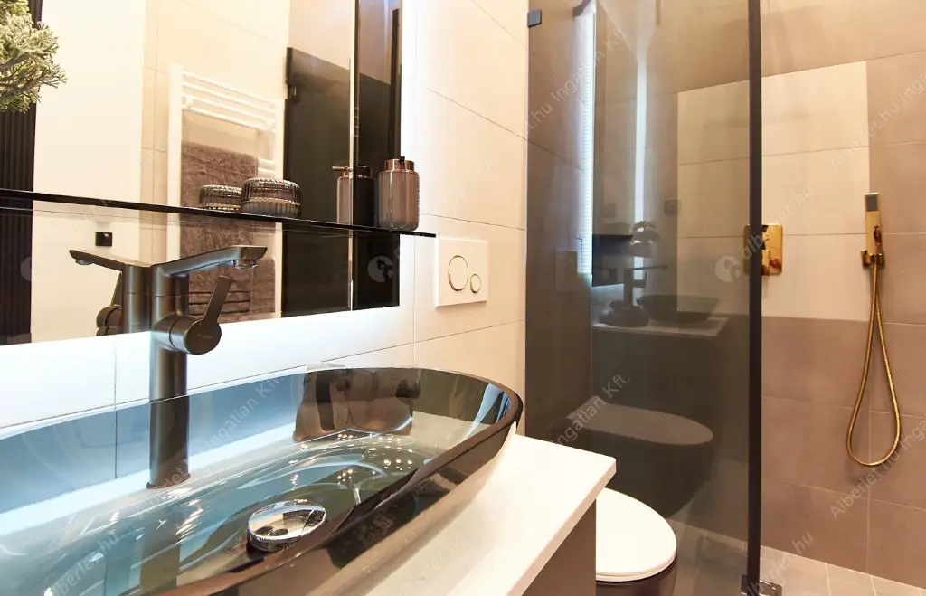 Kiadó albérlet 1362000 Ft/hó áron: Budapest, V. kerület  Aranykéz utca. Mérete: 121 nm, 4 szobás | Alberlet.hu - 6637591