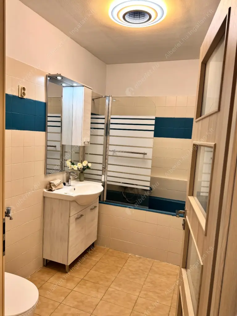 Kiadó albérlet 279000 Ft/hó áron: Budapest, V. kerület  Aranykéz utca. Mérete: 40 nm, 1 szobás | Alberlet.hu - 6518672