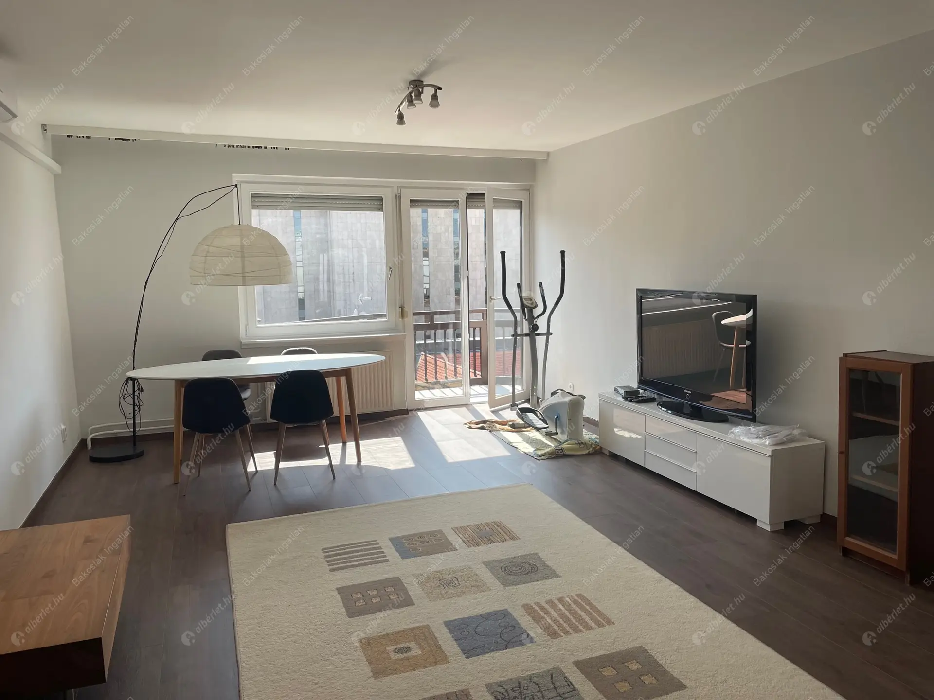 Kiadó albérlet 345000 Ft/hó áron: Budapest, V. kerület  Aranykéz utca. Mérete: 62 nm, 2 szobás | Alberlet.hu - 6017816