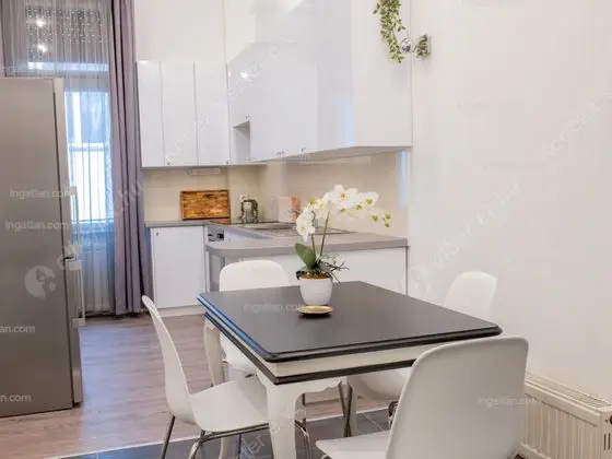 Kiadó albérlet 466000 Ft/hó áron: Budapest, V. kerület  Aranykéz utca. Mérete: 90 nm, 3 szobás | Alberlet.hu - 6417401