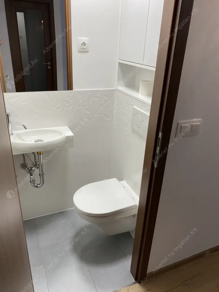 Kiadó albérlet 650000 Ft/hó áron: Budapest, V. kerület  Aranykéz utca. Mérete: 94 nm, 3 szobás | Alberlet.hu - 6590692