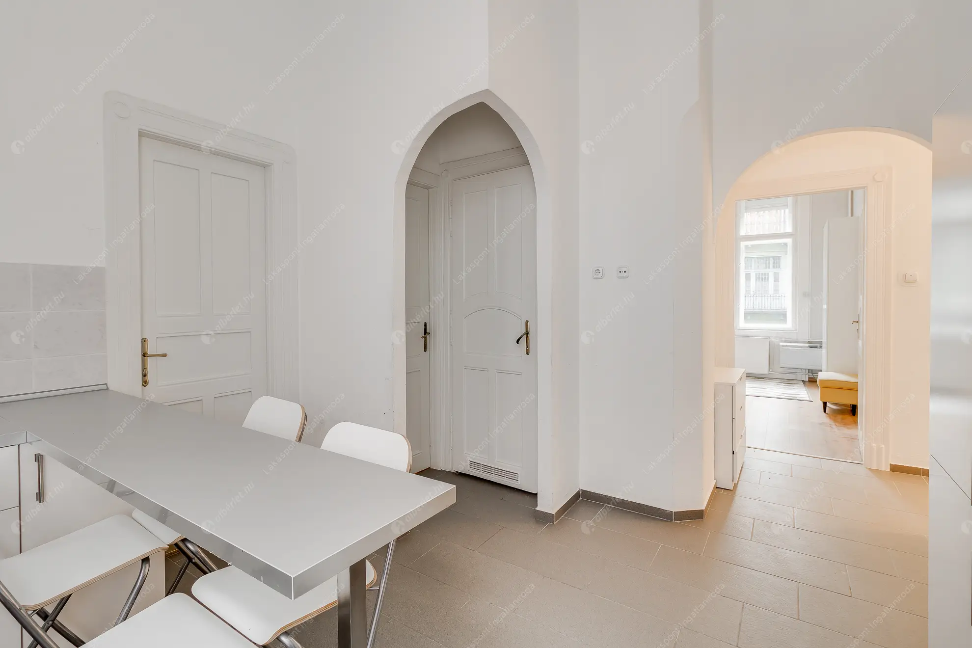 Kiadó albérlet 372000 Ft/hó áron: Budapest, V. kerület  Aulich utca. Mérete: 79 nm, 3 szobás | Alberlet.hu - 6607916