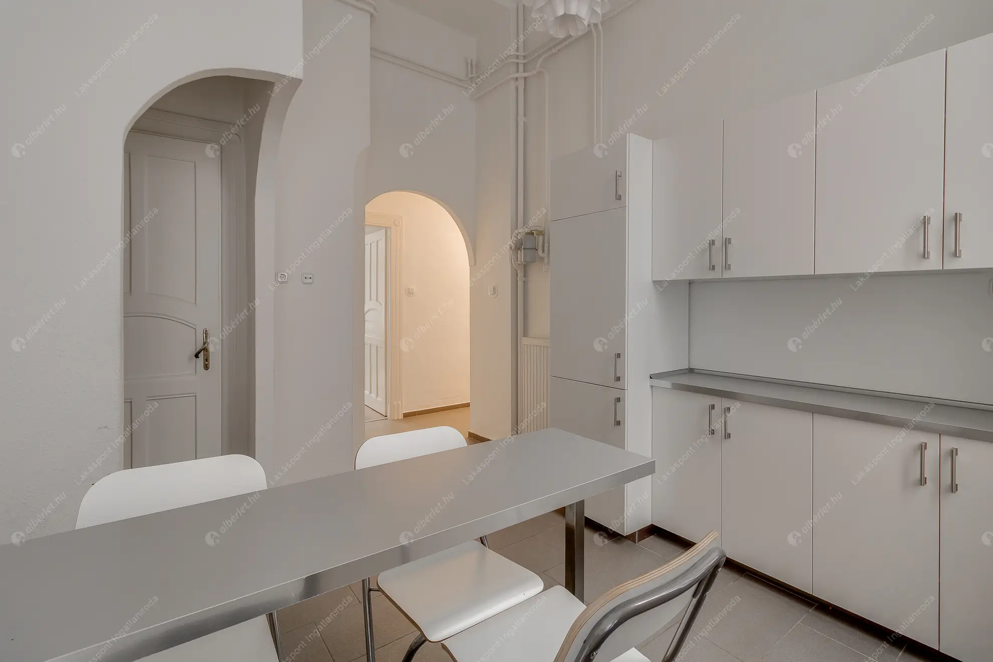 Kiadó albérlet 367000 Ft/hó áron: Budapest, V. kerület  Aulich utca. Mérete: 79 nm, 3 szobás | Alberlet.hu - 6621484