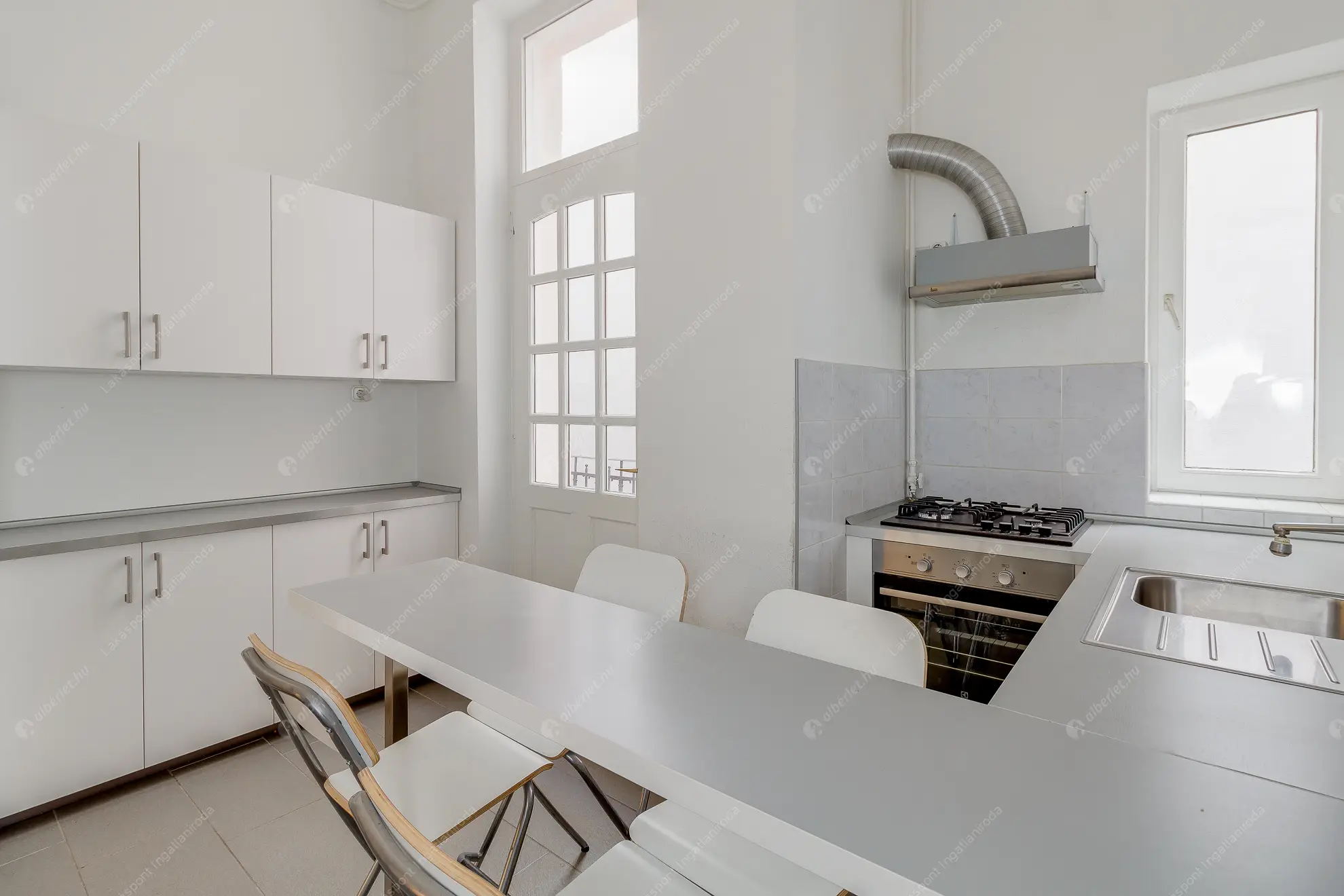 Kiadó albérlet 367000 Ft/hó áron: Budapest, V. kerület  Aulich utca. Mérete: 79 nm, 3 szobás | Alberlet.hu - 6621489