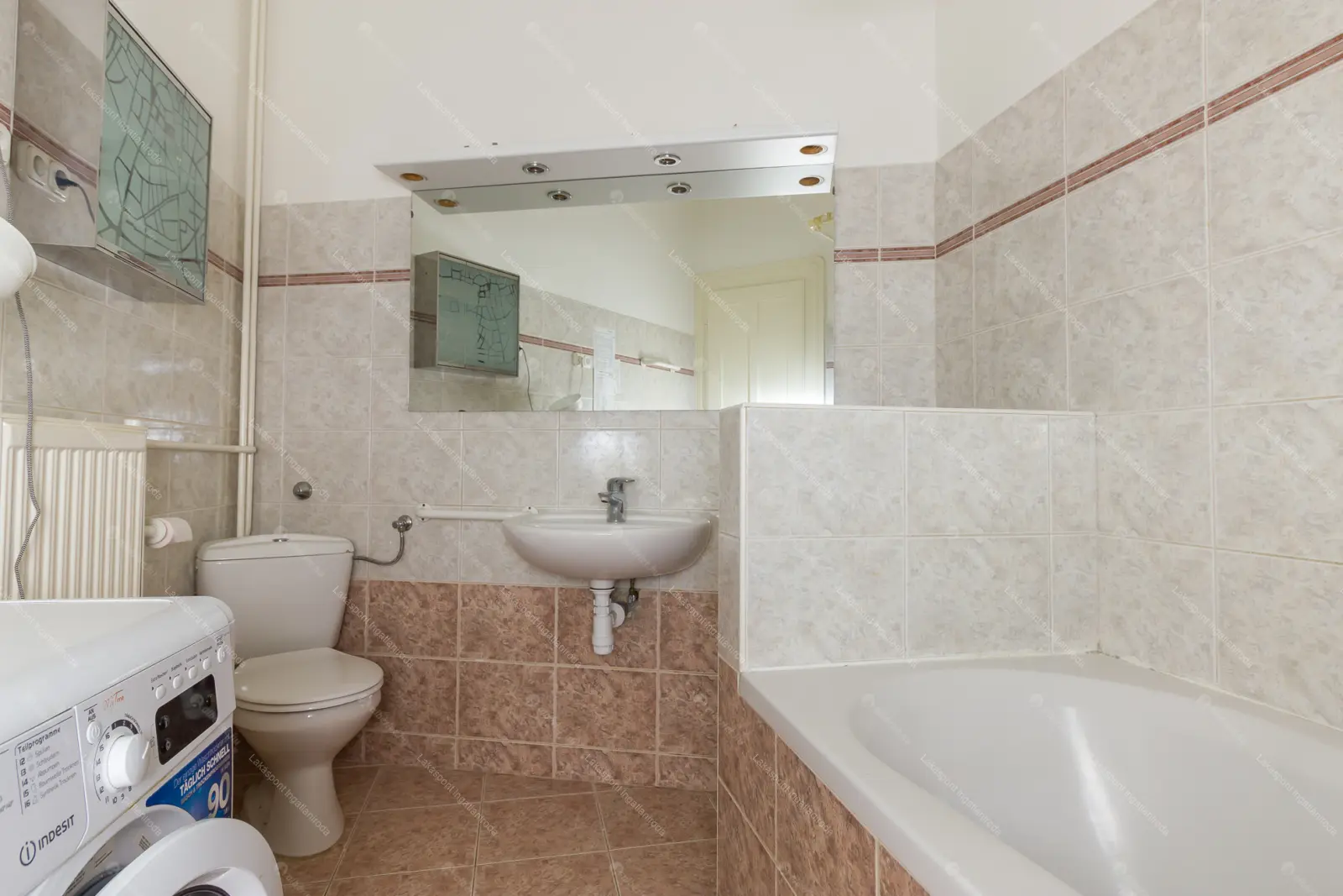 Kiadó albérlet 369000 Ft/hó áron: Budapest, V. kerület  Aulich utca. Mérete: 79 nm, 3 szobás | Alberlet.hu - 6674201