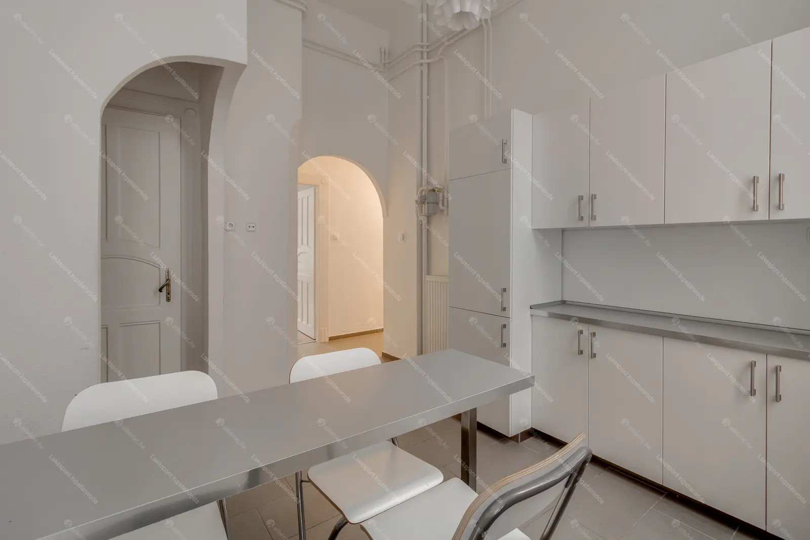 Kiadó albérlet 344000 Ft/hó áron: Budapest, V. kerület  Aulich utca. Mérete: 79 nm, 3 szobás | Alberlet.hu - 6704509