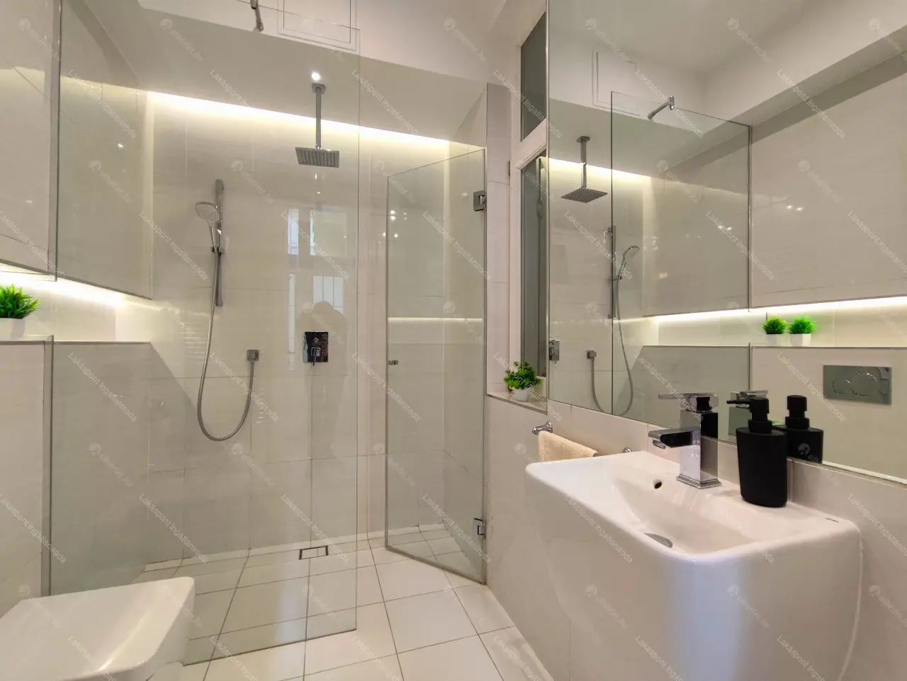 Kiadó albérlet 767000 Ft/hó áron: Budapest, V. kerület  Aulich utca. Mérete: 80 nm, 2 szobás | Alberlet.hu - 6665702