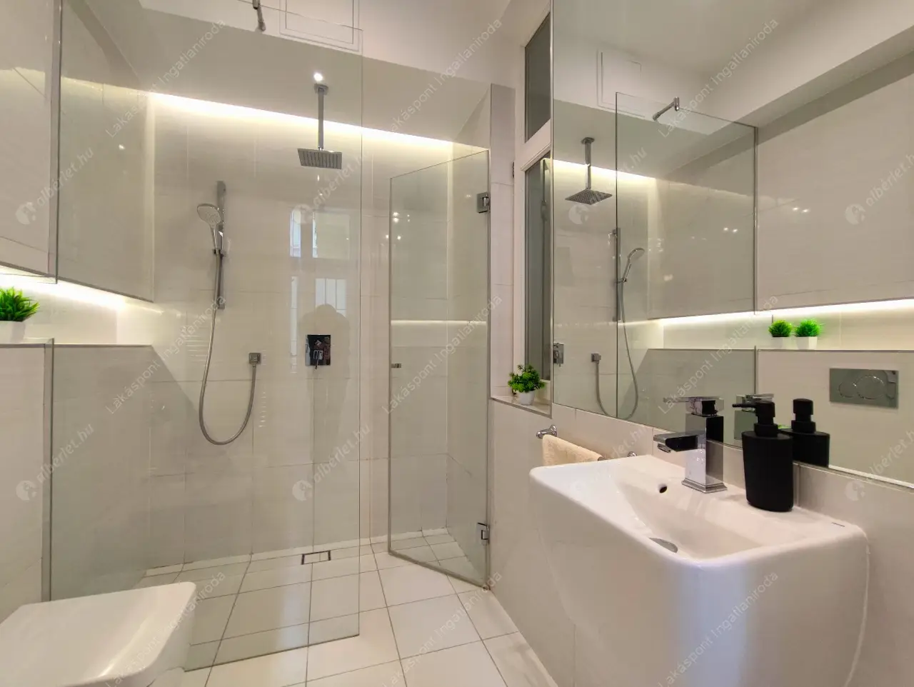 Kiadó albérlet 770000 Ft/hó áron: Budapest, V. kerület  Aulich utca. Mérete: 80 nm, 3 szobás | Alberlet.hu - 6458013