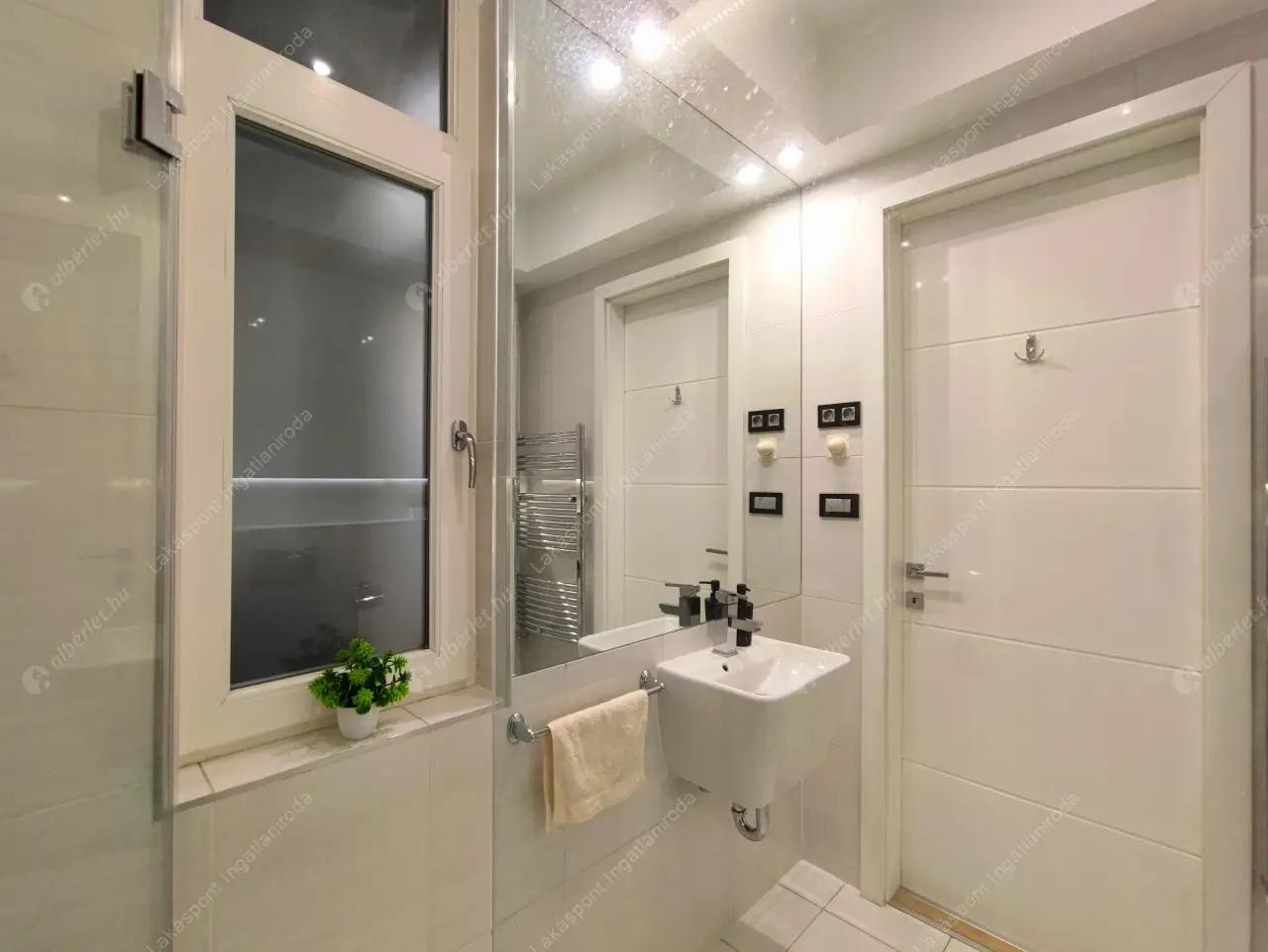 Kiadó albérlet 770000 Ft/hó áron: Budapest, V. kerület  Aulich utca. Mérete: 80 nm, 3 szobás | Alberlet.hu - 6458014