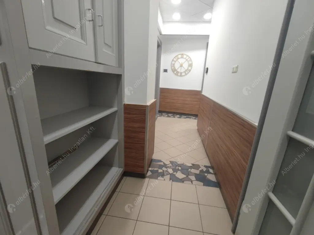 Kiadó albérlet 718000 Ft/hó áron: Budapest, V. kerület  Bajcsy-Zsilinszky út. Mérete: 113 nm, 3 szobás | Alberlet.hu - 6613185