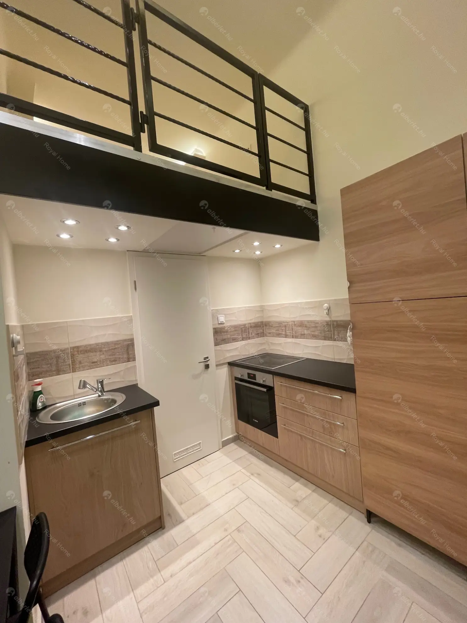 Kiadó albérlet 255000 Ft/hó áron: Budapest, V. kerület  Bajcsy-Zsilinszky út. Mérete: 35 nm, 1 szobás | Alberlet.hu - 6574503