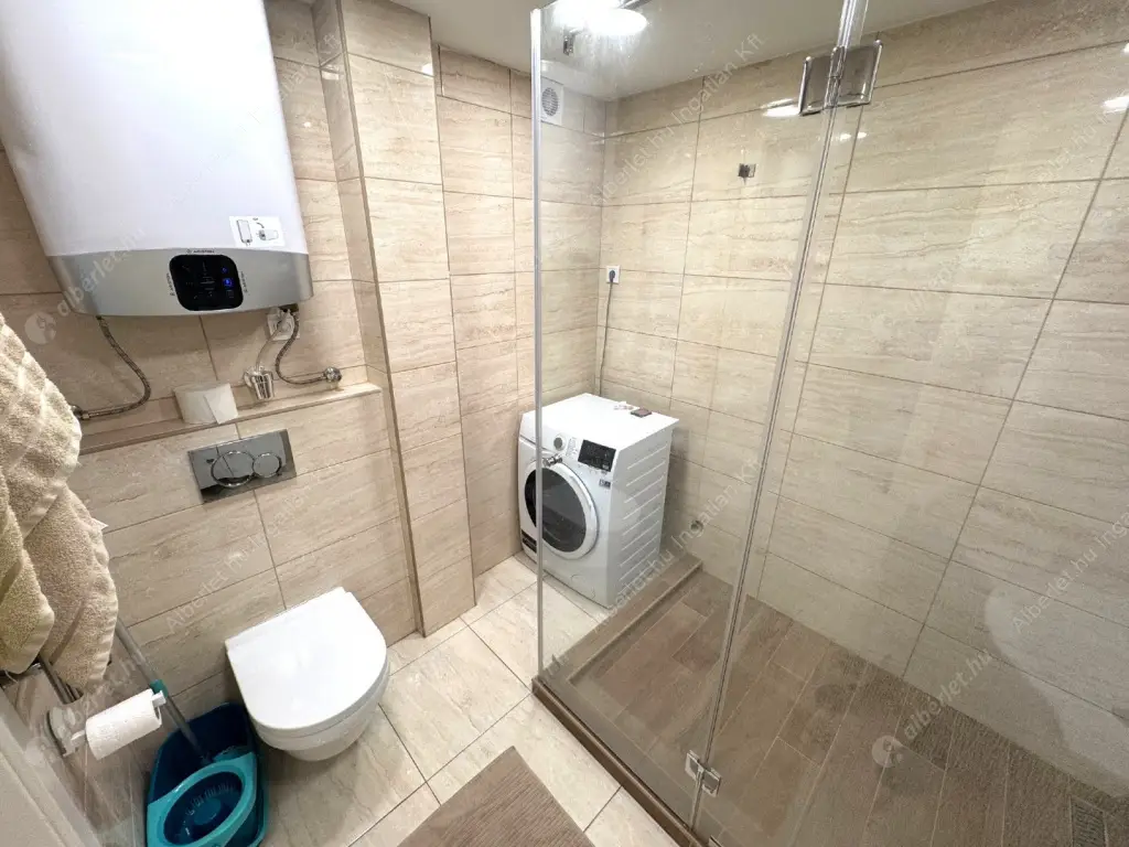 Kiadó albérlet 255000 Ft/hó áron: Budapest, V. kerület  Bajcsy-Zsilinszky út. Mérete: 38 nm, 1 szobás | Alberlet.hu - 6622196