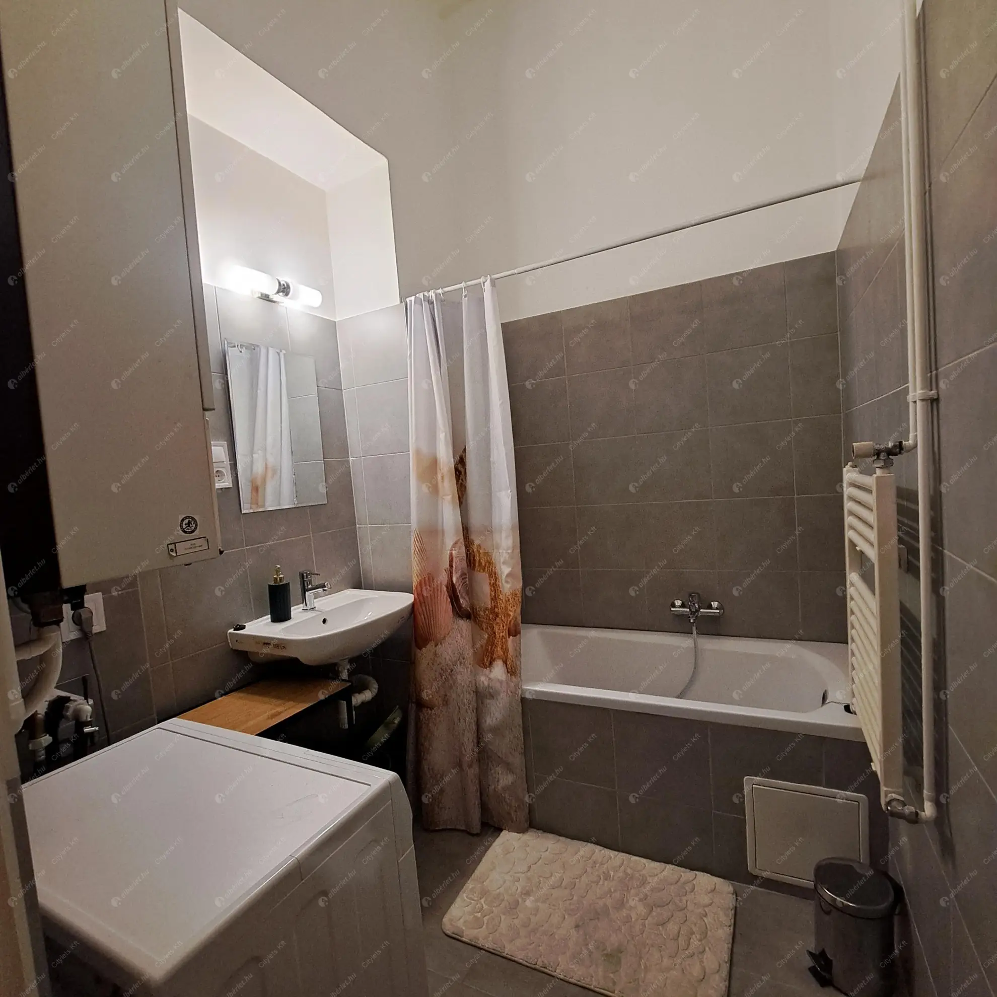 Kiadó albérlet 240000 Ft/hó áron: Budapest, V. kerület  Bajcsy-Zsilinszky út. Mérete: 44 nm, 1 szobás | Alberlet.hu - 6576741