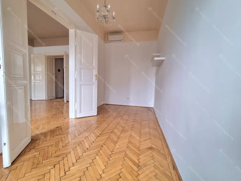 Kiadó albérlet 270000 Ft/hó áron: Budapest, V. kerület  Bajcsy-Zsilinszky út. Mérete: 63 nm, 2 szobás | Alberlet.hu - 6654138