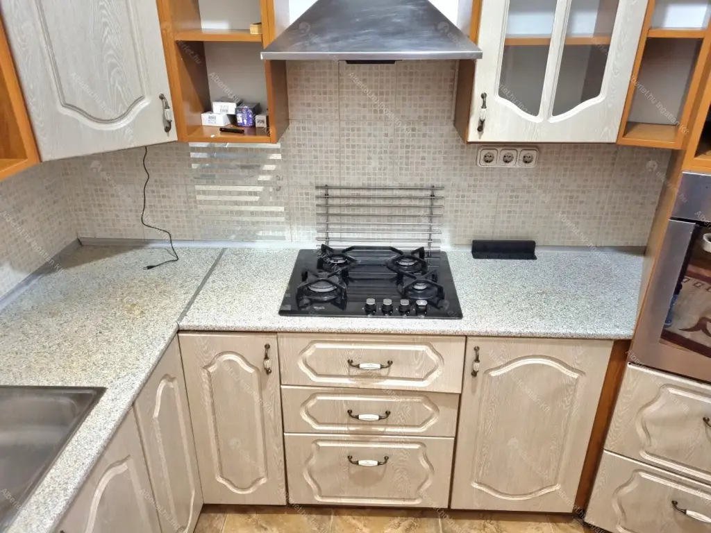 Kiadó albérlet 270000 Ft/hó áron: Budapest, V. kerület  Bajcsy-Zsilinszky út. Mérete: 63 nm, 2 szobás | Alberlet.hu - 6654142