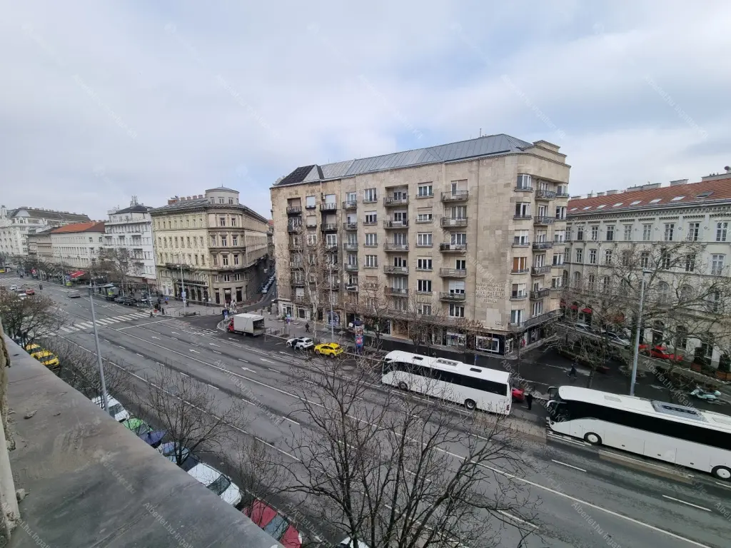 Kiadó albérlet 270000 Ft/hó áron: Budapest, V. kerület  Bajcsy-Zsilinszky út. Mérete: 63 nm, 2 szobás | Alberlet.hu - 6654143