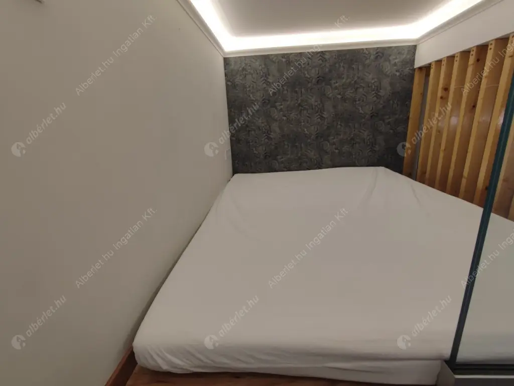 Kiadó albérlet 220000 Ft/hó áron: Budapest, V. kerület  Balassi Bálint utca. Mérete: 26 nm, 1 szobás | Alberlet.hu - 6605966
