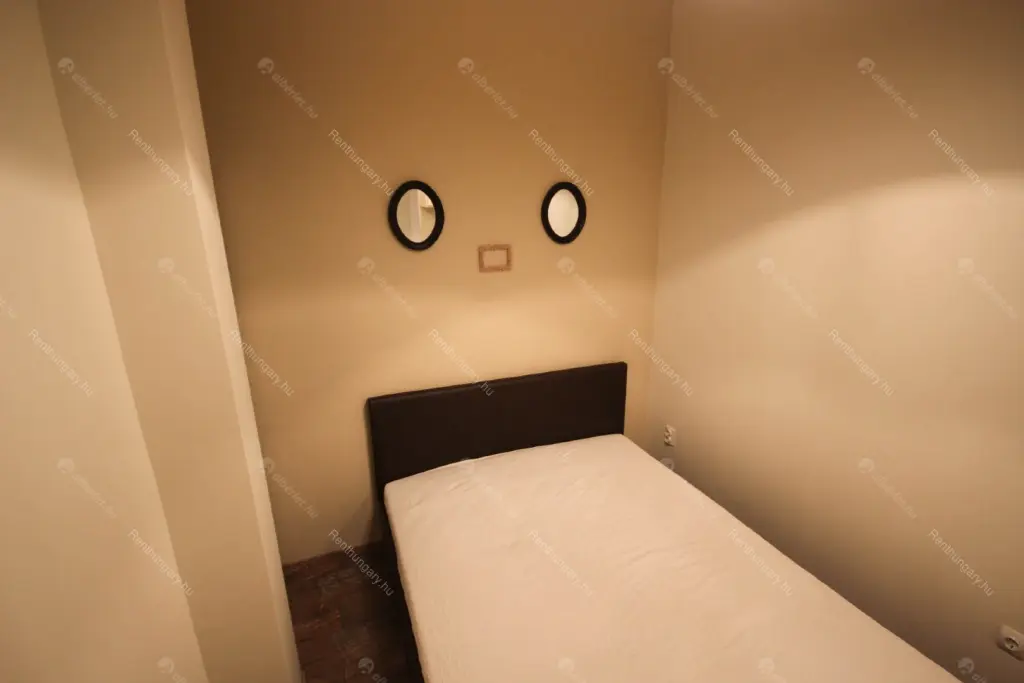 Kiadó albérlet 265000 Ft/hó áron: Budapest, V. kerület  Balassi Bálint utca. Mérete: 35 nm, 1 szobás | Alberlet.hu - 6703903