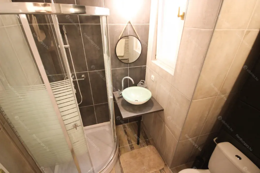 Kiadó albérlet 265000 Ft/hó áron: Budapest, V. kerület  Balassi Bálint utca. Mérete: 35 nm, 1 szobás | Alberlet.hu - 6703905