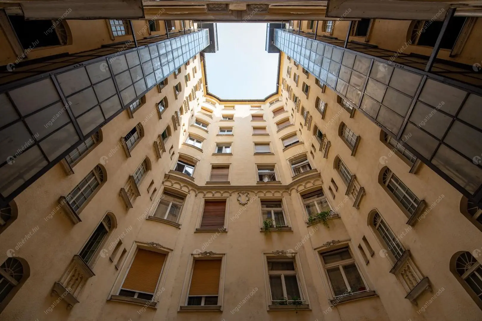 Kiadó albérlet 250000 Ft/hó áron: Budapest, V. kerület  Balassi Bálint utca. Mérete: 47 nm, 1 szobás | Alberlet.hu - 5699624