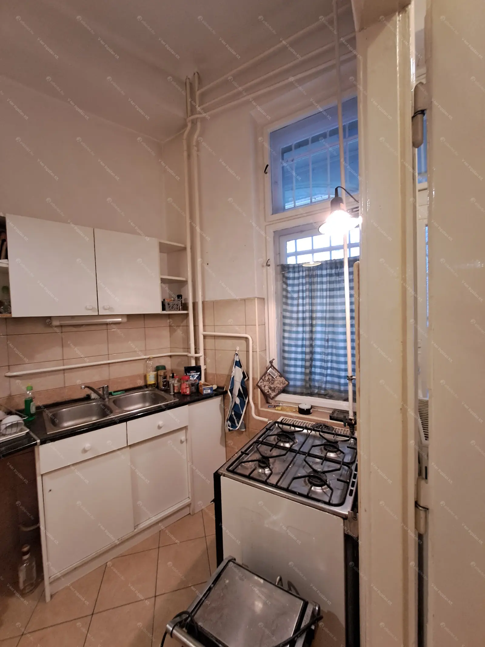 Kiadó albérlet 350000 Ft/hó áron: Budapest, V. kerület  Balassi Bálint utca. Mérete: 77 nm, 2 szobás | Alberlet.hu - 6705330