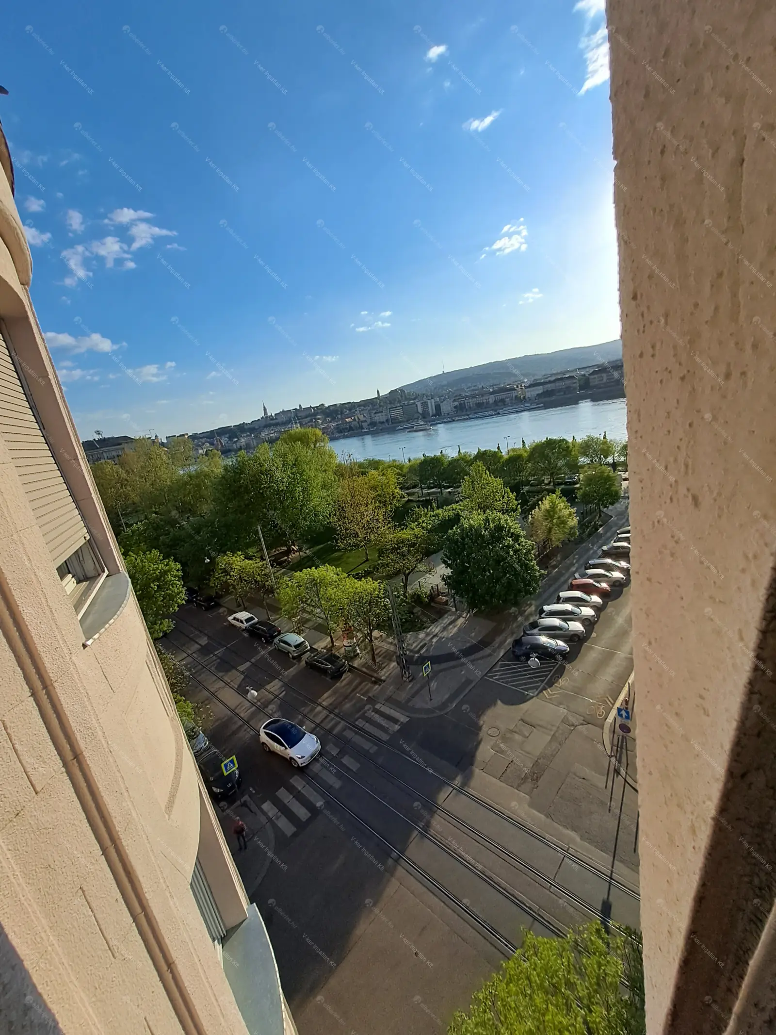 Kiadó albérlet 350000 Ft/hó áron: Budapest, V. kerület  Balassi Bálint utca. Mérete: 77 nm, 2 szobás | Alberlet.hu - 6705338