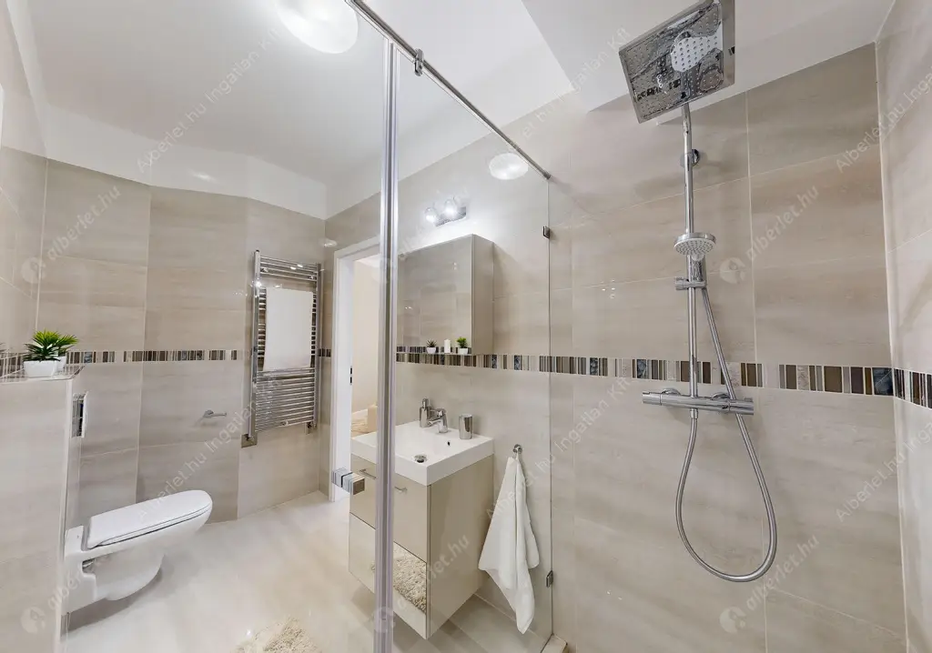 Kiadó albérlet 1069000 Ft/hó áron: Budapest, V. kerület  Bástya utca. Mérete: 119 nm, 4 szobás | Alberlet.hu - 6562736