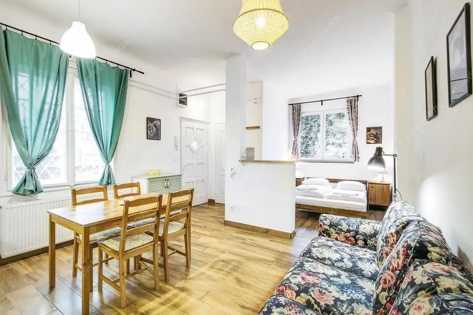 Kiadó albérlet 250000 Ft/hó áron: Budapest, V. kerület  Bástya utca. Mérete: 27 nm, 1 szobás | Alberlet.hu - 6599969