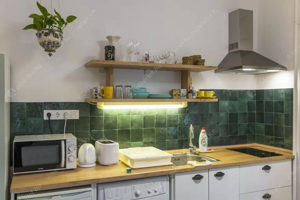 Kiadó albérlet 250000 Ft/hó áron: Budapest, V. kerület  Bástya utca. Mérete: 27 nm, 1 szobás | Alberlet.hu - 6599971