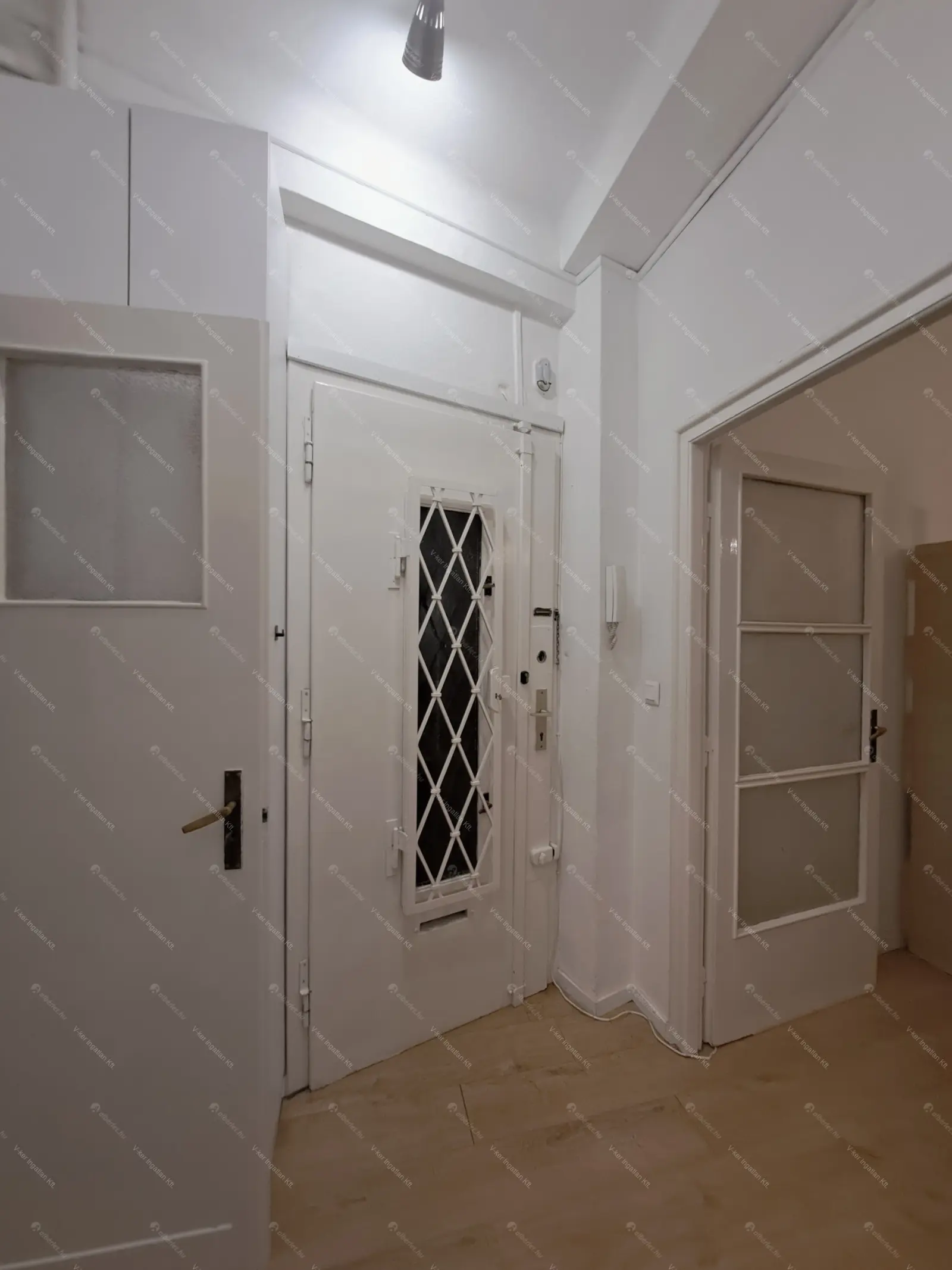 Kiadó albérlet 321000 Ft/hó áron: Budapest, V. kerület  Bástya utca. Mérete: 86 nm, 2 szobás | Alberlet.hu - 6648785