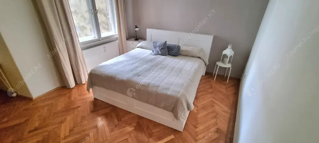 Kiadó albérlet 575000 Ft/hó áron: Budapest, V. kerület  Belgrád rakpart. Mérete: 100 nm, 3 szobás | Alberlet.hu - 6517260