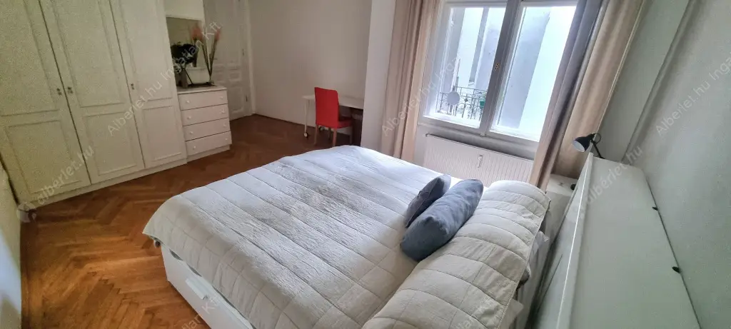 Kiadó albérlet 575000 Ft/hó áron: Budapest, V. kerület  Belgrád rakpart. Mérete: 100 nm, 3 szobás | Alberlet.hu - 6517266