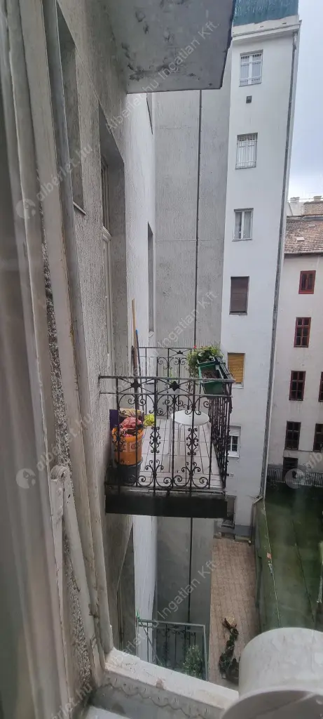 Kiadó albérlet 575000 Ft/hó áron: Budapest, V. kerület  Belgrád rakpart. Mérete: 100 nm, 3 szobás | Alberlet.hu - 6517267