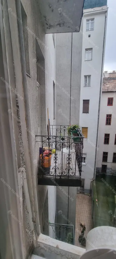 Kiadó albérlet 539000 Ft/hó áron: Budapest, V. kerület  Belgrád rakpart. Mérete: 100 nm, 3 szobás | Alberlet.hu - 6678784