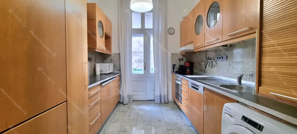 Kiadó albérlet 539000 Ft/hó áron: Budapest, V. kerület  Belgrád rakpart. Mérete: 100 nm, 3 szobás | Alberlet.hu - 6678788