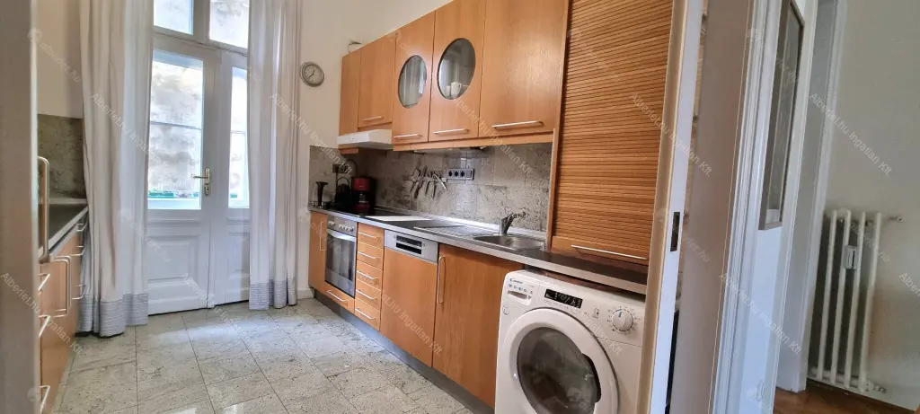 Kiadó albérlet 539000 Ft/hó áron: Budapest, V. kerület  Belgrád rakpart. Mérete: 100 nm, 3 szobás | Alberlet.hu - 6678790