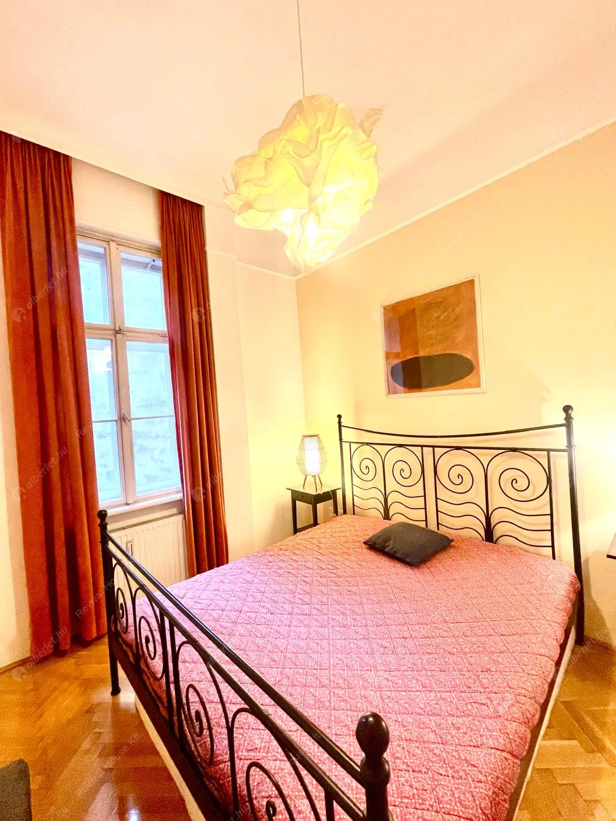 Kiadó albérlet 575000 Ft/hó áron: Budapest, V. kerület  Belgrád rakpart. Mérete: 100 nm, 4 szobás | Alberlet.hu - 6505948