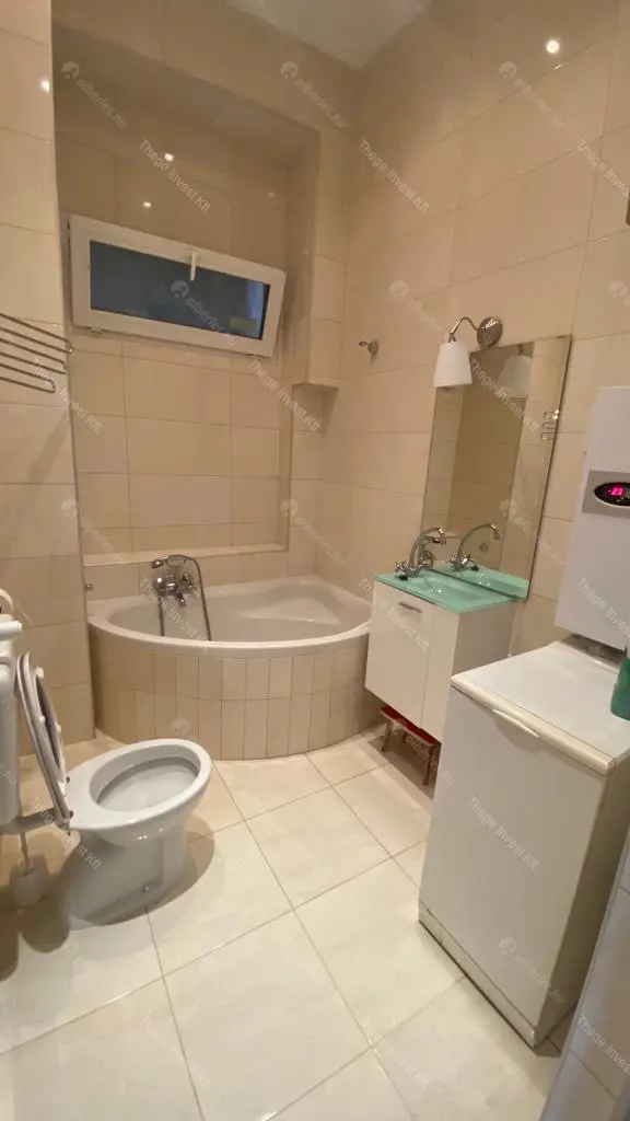 Kiadó albérlet 370000 Ft/hó áron: Budapest, V. kerület  Belgrád rakpart. Mérete: 106 nm, 4 szobás | Alberlet.hu - 6688353