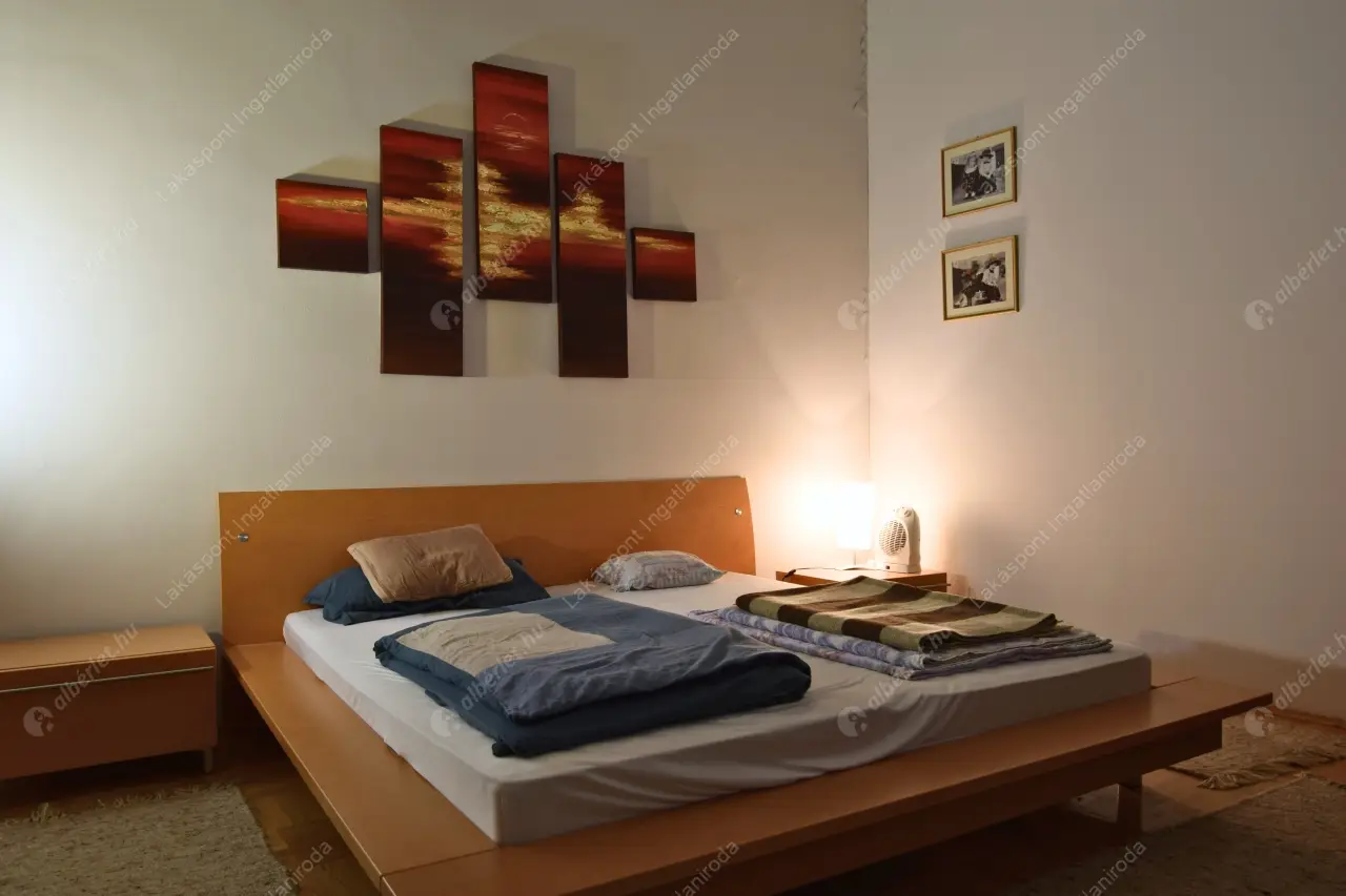 Kiadó albérlet 1150000 Ft/hó áron: Budapest, V. kerület  Belgrád rakpart. Mérete: 165 nm, 4 szobás | Alberlet.hu - 6544148