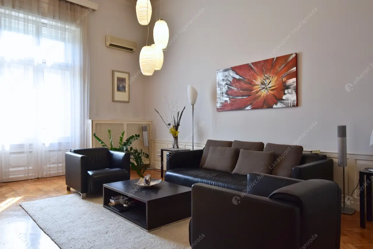 Kiadó albérlet 1150000 Ft/hó áron: Budapest, V. kerület  Belgrád rakpart. Mérete: 165 nm, 4 szobás | Alberlet.hu - 6544151