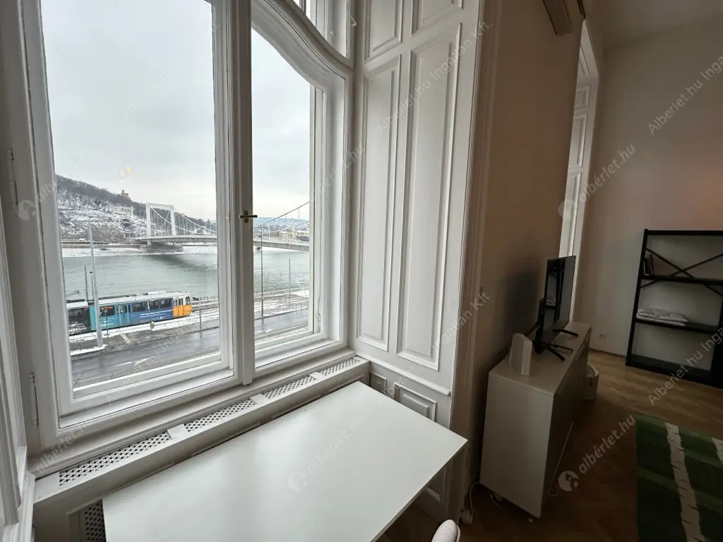 Kiadó albérlet 616000 Ft/hó áron: Budapest, V. kerület  Belgrád rakpart. Mérete: 59 nm, 1 szobás | Alberlet.hu - 6615292