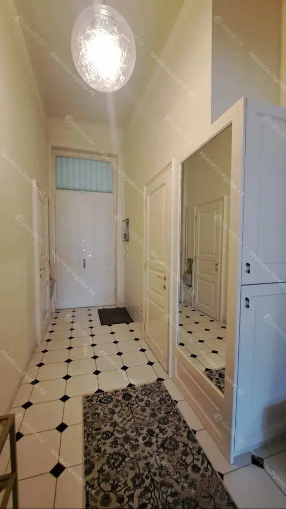 Kiadó albérlet 491000 Ft/hó áron: Budapest, V. kerület  Belgrád rakpart. Mérete: 72 nm, 2 szobás | Alberlet.hu - 6680559