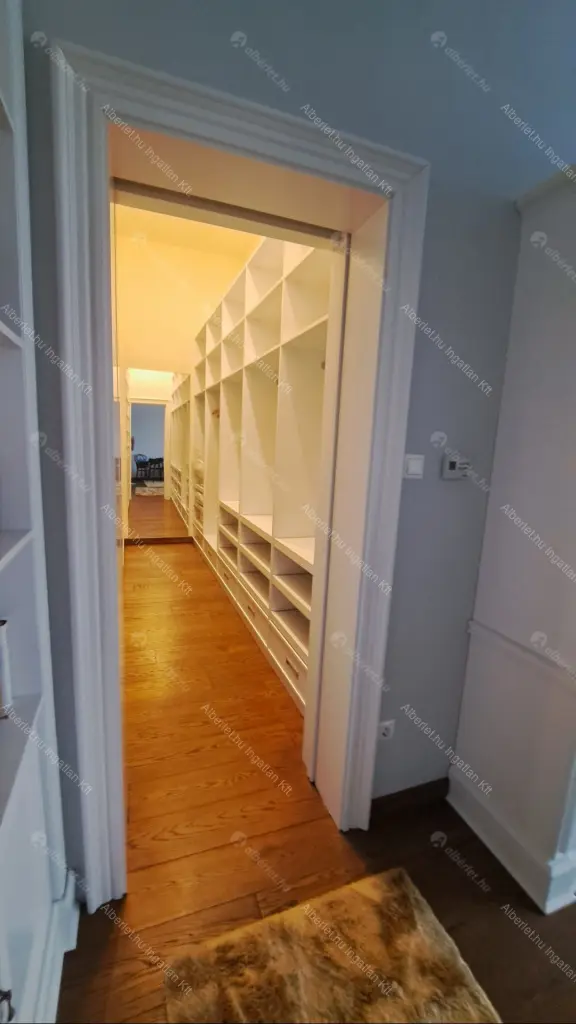 Kiadó albérlet 456000 Ft/hó áron: Budapest, V. kerület  Belgrád rakpart. Mérete: 72 nm, 2 szobás | Alberlet.hu - 6709603