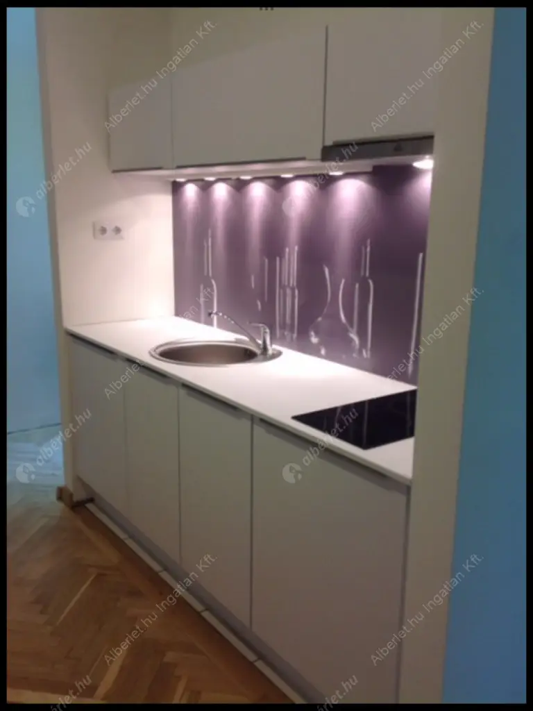 Kiadó albérlet 763000 Ft/hó áron: Budapest, V. kerület  Belgrád rakpart. Mérete: 83 nm, 2 szobás | Alberlet.hu - 6115719