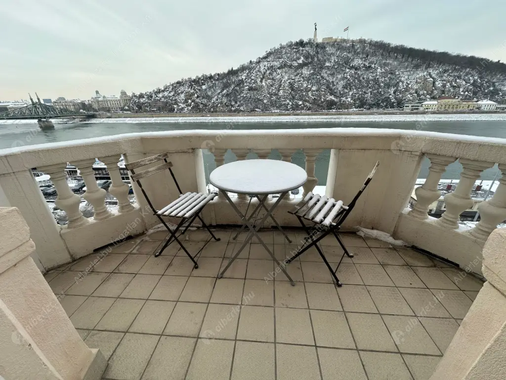 Kiadó albérlet 765000 Ft/hó áron: Budapest, V. kerület  Belgrád rakpart. Mérete: 83 nm, 2 szobás | Alberlet.hu - 6614880