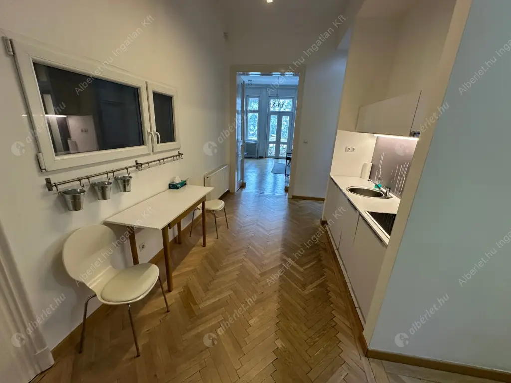 Kiadó albérlet 765000 Ft/hó áron: Budapest, V. kerület  Belgrád rakpart. Mérete: 83 nm, 2 szobás | Alberlet.hu - 6614888
