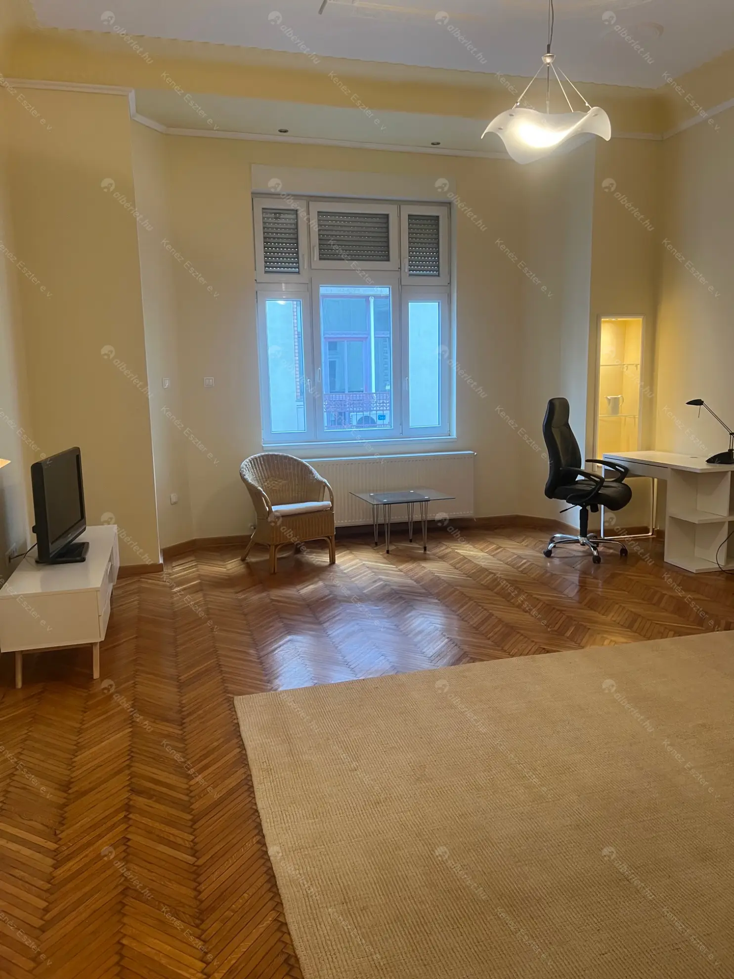Kiadó albérlet 458000 Ft/hó áron: Budapest, V. kerület  Belgrád rakpart. Mérete: 86 nm, 2 szobás | Alberlet.hu - 6592114