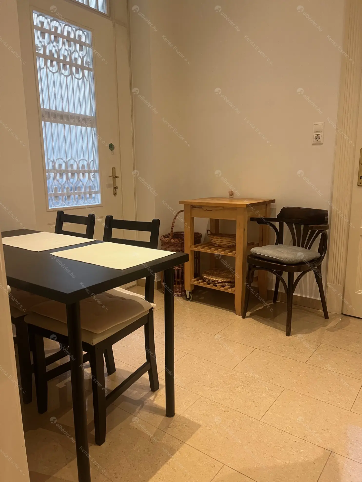 Kiadó albérlet 458000 Ft/hó áron: Budapest, V. kerület  Belgrád rakpart. Mérete: 86 nm, 2 szobás | Alberlet.hu - 6592121