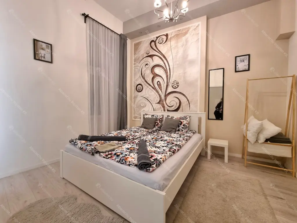 Kiadó albérlet 500000 Ft/hó áron: Budapest, V. kerület  Belgrád rakpart. Mérete: 90 nm, 3 szobás | Alberlet.hu - 6675127